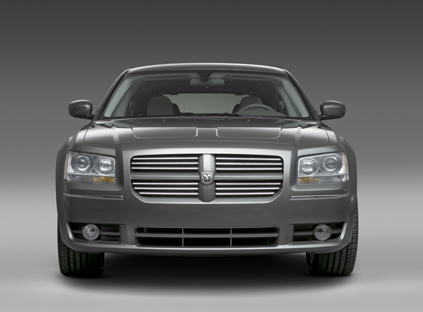 Dodge Magnum 5.7 R/T RWD Dodge Magnum 5.7 R/T RWD