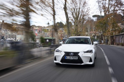 Lexus IS 300h Business