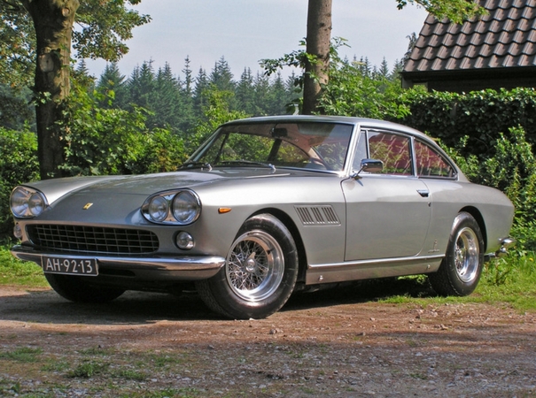 Ferrari 330 GT 2+2 Ferrari 330 GT 2+2
