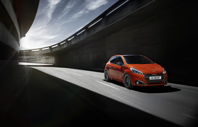 Peugeot 208 Style 1.6 BlueHDi Peugeot 208 Style 1.6 BlueHDi