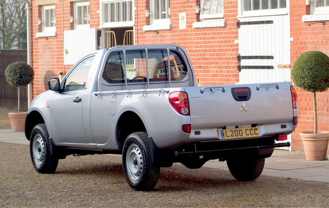Mitsubishi L200 2.5 DI-D Single Cab 4Work Mitsubishi L200 2.5 DI-D Single Cab 4Work