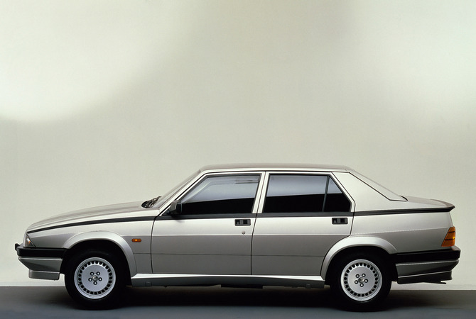 Alfa Romeo 75 2.0 Twin Spark Alfa Romeo 75 2.0 Twin Spark