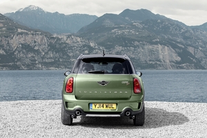 Besides some changes in terms of design, the engine range has also undergone changes, with increased power and reduced emissions