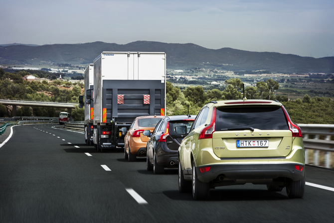 The system uses a variety of sensors to allow the vehicles to travel safely very close together The system uses a variety of sensors to allow the vehicles to travel safely very close together