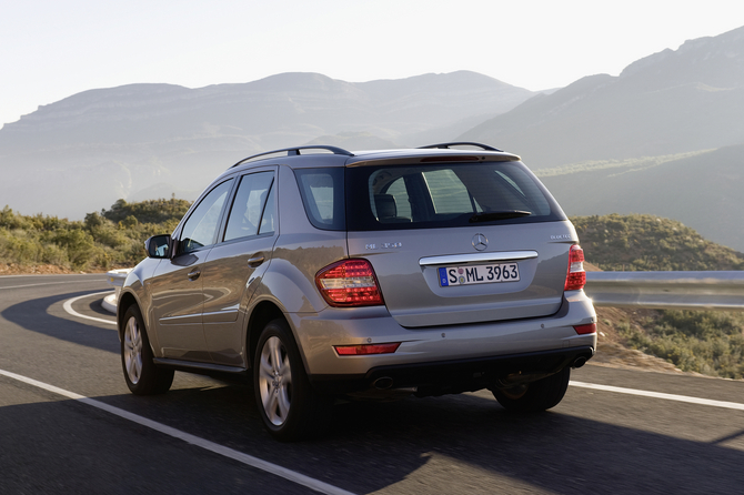 Mercedes-Benz ML 350 BlueTEC Auto Mercedes-Benz ML 350 BlueTEC Auto