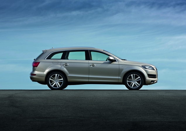 Audi Q7 3.0 V6 TDI quattro tiptronic Audi Q7 3.0 V6 TDI quattro tiptronic