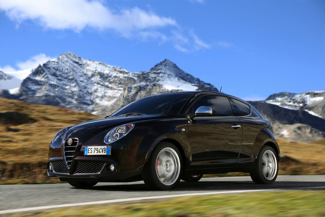 Alfa Romeo MiTo 0.9 TwinAir Turbogasolina Distinctive Alfa Romeo MiTo 0.9 TwinAir Turbogasolina Distinctive