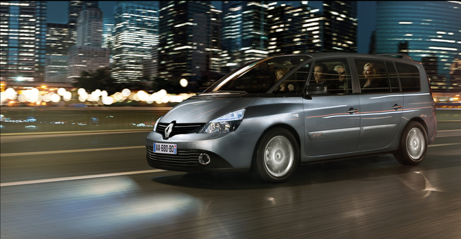 Un style encore plus statutaire et dynamique pour le nouveau Renault Espace Un style encore plus statutaire et dynamique pour le nouveau Renault Espace