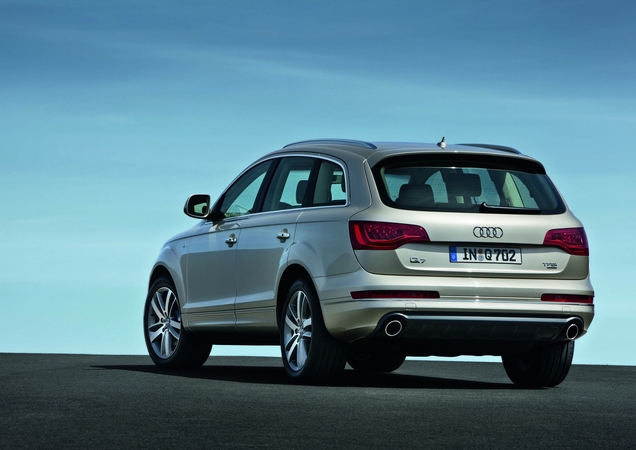 Audi Q7 3.0 V6 TFSI quattro tiptronic Audi Q7 3.0 V6 TFSI quattro tiptronic