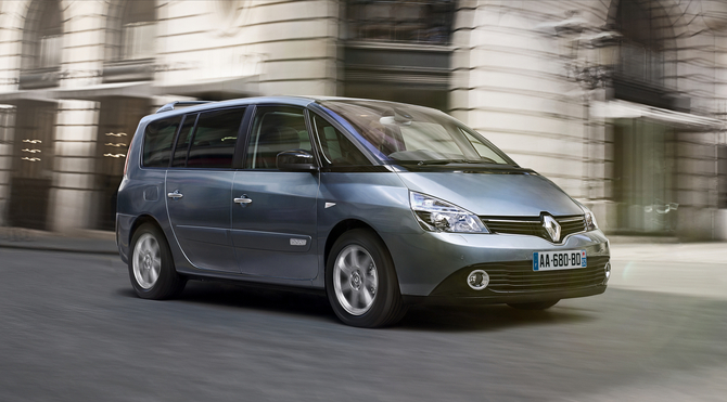 Le nouveau Renault Espace propose une caméra de recul Le nouveau Renault Espace propose une caméra de recul