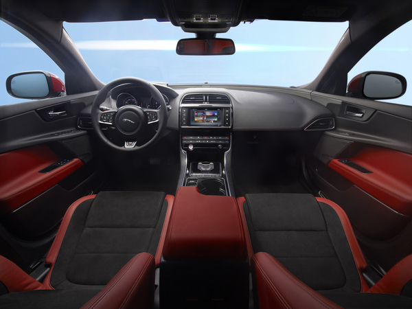 Jaguar XE S Jaguar XE S
