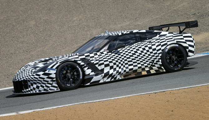 As versões anteriores do Corvette de competição têm tido bastante sucesso por todo o mundo As versões anteriores do Corvette de competição têm tido bastante sucesso por todo o mundo
