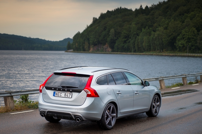 Volvo V60 D3 R-Design Volvo V60 D3 R-Design