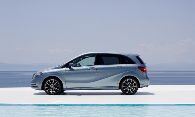 Mercedes b200 sports tourer #5