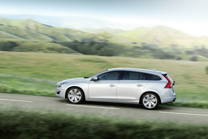 Volvo V60 T3 Momentum Volvo V60 T3 Momentum