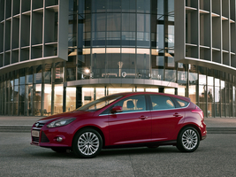 Ford announces SE and Titanium versions for the new Focus