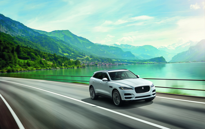 Jaguar F-Pace 3.0L V6 S/C AWD Prestige Jaguar F-Pace 3.0L V6 S/C AWD Prestige