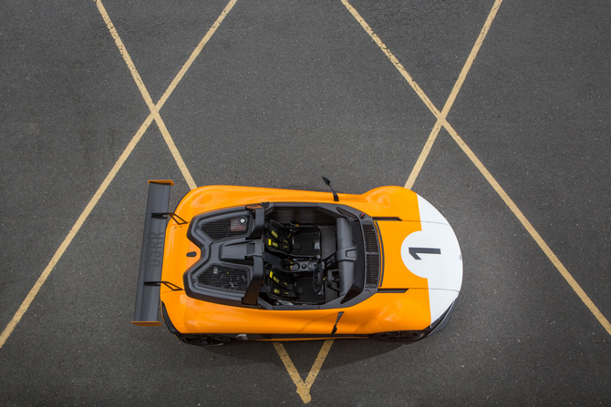 05RR is equipped with the same 2.3-liter four-cylinder engine of the 05 but with 390hp 05RR is equipped with the same 2.3-liter four-cylinder engine of the 05 but with 390hp