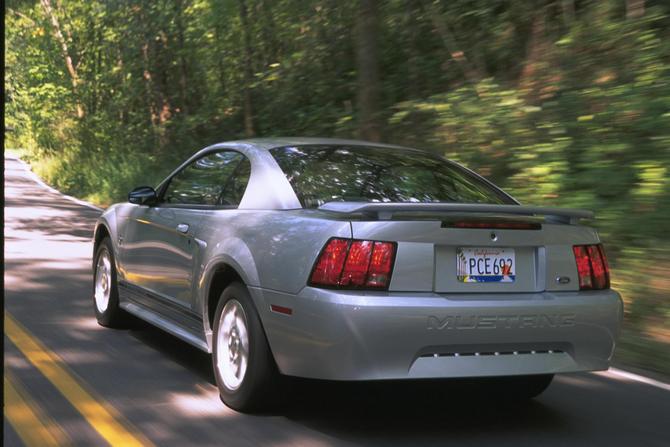 Ford Mustang V6 Ford Mustang V6
