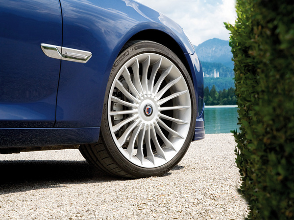 Alpina BMW B7 BITURBO Saloon SWITCH-TRONIC 4WD Alpina BMW B7 BITURBO Saloon SWITCH-TRONIC 4WD