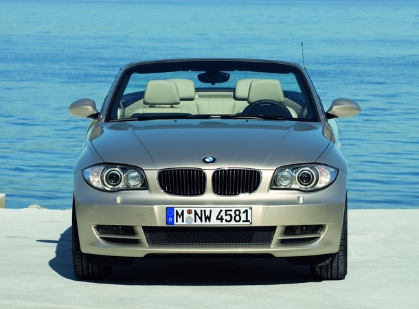 BMW 118i Cabrio Automatic BMW 118i Cabrio Automatic