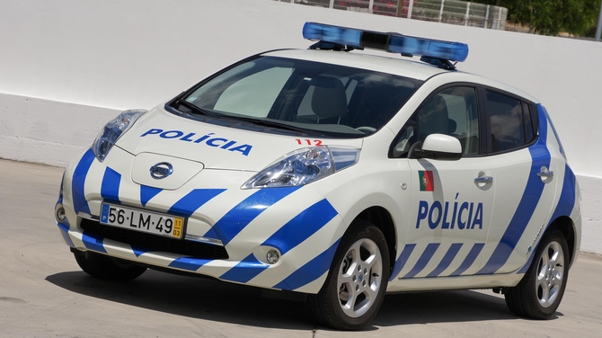 PSP é a primeira polícia a nível mundial a contar com um carro elétrico na sua frota PSP é a primeira polícia a nível mundial a contar com um carro elétrico na sua frota