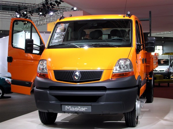 Renault Master III Ch Cabina Dupla L2 3,5T 2.5 dCi 120 Renault Master III Ch Cabina Dupla L2 3,5T 2.5 dCi 120