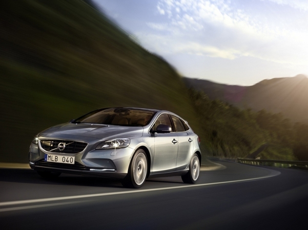 More Photos of Next Generation Volvo V40 Leaked Including Interior Images More Photos of Next Generation Volvo V40 Leaked Including Interior Images