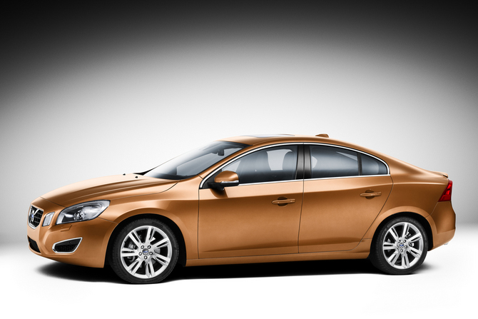 Volvo S60 T3 AT photo :: Volvo gallery :: 835 views :: autoviva.com
