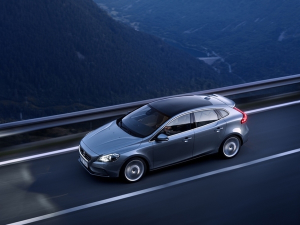 More Photos of Next Generation Volvo V40 Leaked Including Interior Images More Photos of Next Generation Volvo V40 Leaked Including Interior Images