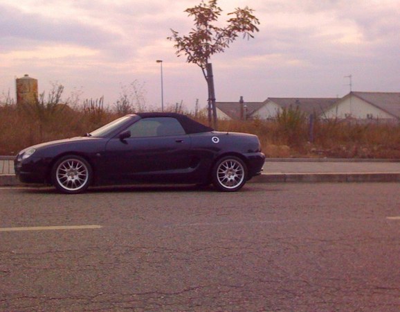 MG F 1.8i MG F 1.8i