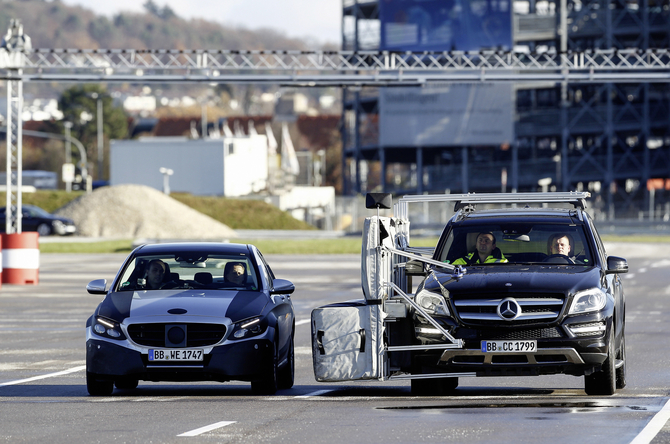 The new C-Class will soon be unveiled fully The new C-Class will soon be unveiled fully