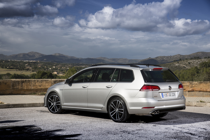 Volkswagen Golf Variant GP 1.0 TSI DSG Confortline Volkswagen Golf Variant GP 1.0 TSI DSG Confortline