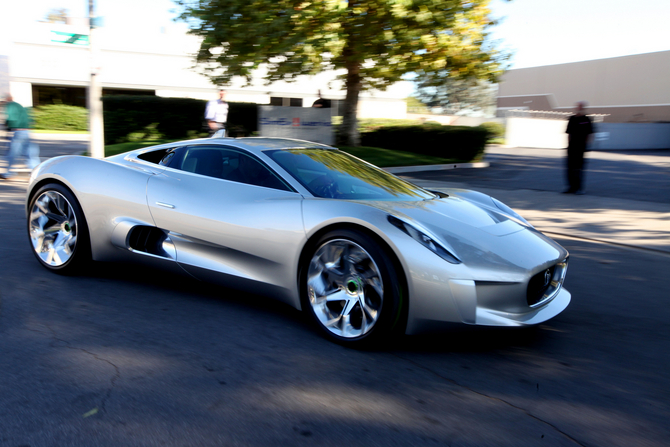 Jaguar Considering Limited Number of C-X75 Turbine Cars Jaguar Considering Limited Number of C-X75 Turbine Cars