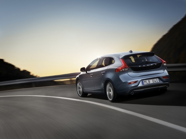 More Photos of Next Generation Volvo V40 Leaked Including Interior Images More Photos of Next Generation Volvo V40 Leaked Including Interior Images
