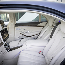The interior comes with standard nappa leather interior