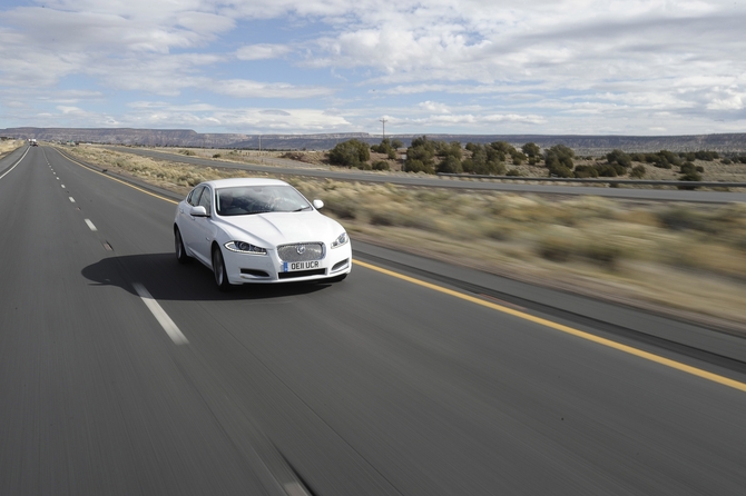 Jaguar XF 5.0 Supercharged Jaguar XF 5.0 Supercharged