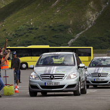 Mercedes has planned to have the fuel cell B-Class on sale by 2015, but it has dropped that plan