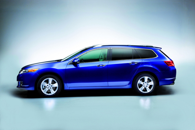 Honda Accord Tourer 2.2 i-DTEC Executive AT Limited Edition Honda Accord Tourer 2.2 i-DTEC Executive AT Limited Edition