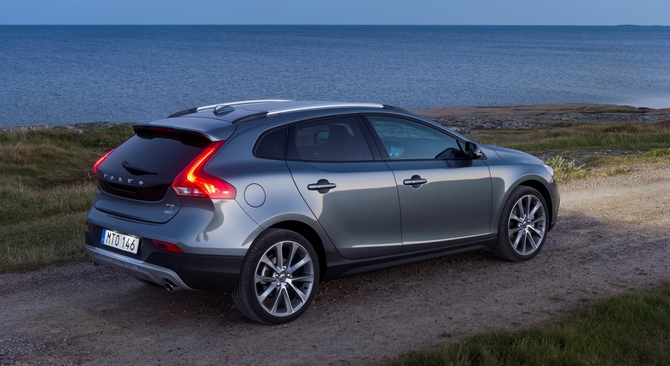 Volvo V40 Cross Country D3 Momentum Volvo V40 Cross Country D3 Momentum