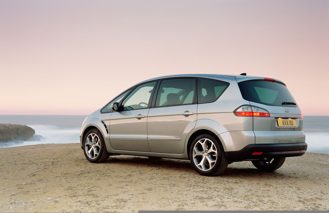 Ford S-MAX 2.0 TDCi Ford S-MAX 2.0 TDCi