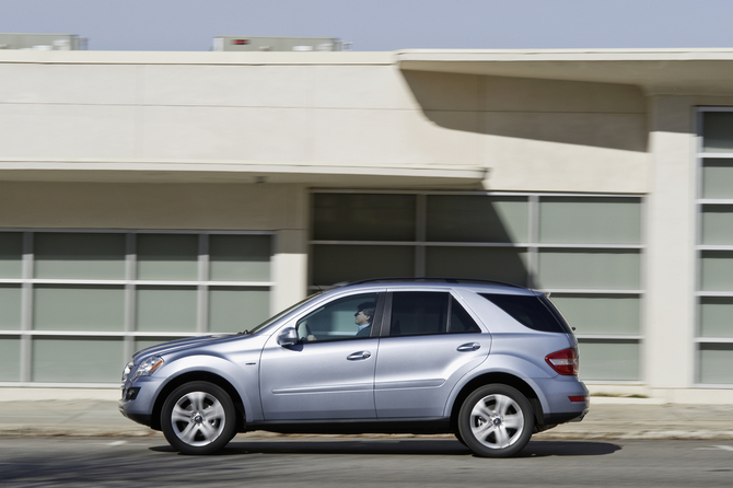 Mercedes-Benz ML 450 Hybrid Mercedes-Benz ML 450 Hybrid