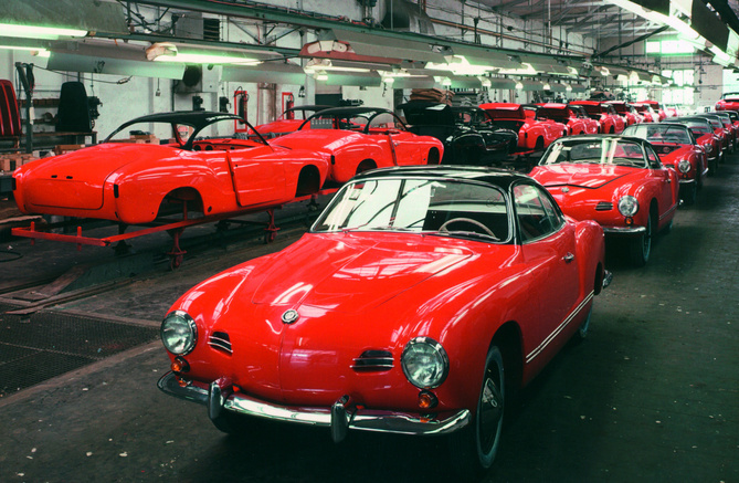 A Volkswagen vendeu mais de 450.000 unidades do Karmann Ghia A Volkswagen vendeu mais de 450.000 unidades do Karmann Ghia