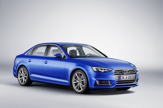 Com o aumento das dimensões a Audi pôde também aumentar o espaço interior e aumentar os níveis de conforto do modelo Com o aumento das dimensões a Audi pôde também aumentar o espaço interior e aumentar os níveis de conforto do modelo