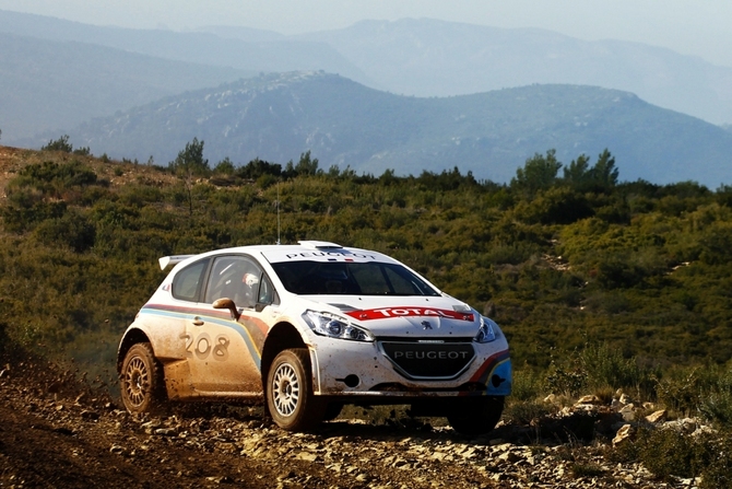 A Peugeot tem vindo a testar o carro ao longo do último ano A Peugeot tem vindo a testar o carro ao longo do último ano