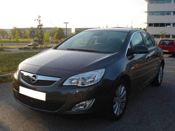Opel Astra 1.3 CDTI DPF Sport Opel Astra 1.3 CDTI DPF Sport