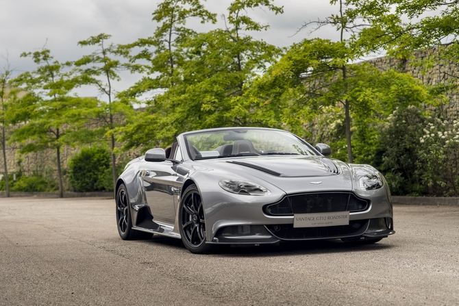The same 6.0 liter V12 600hp engine that powers the GT12 Coupe was also fitted in the GT12 Roadster The same 6.0 liter V12 600hp engine that powers the GT12 Coupe was also fitted in the GT12 Roadster