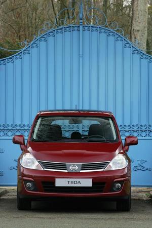 Nissan Tiida 1.6 Visia Nissan Tiida 1.6 Visia