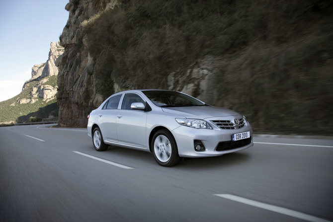 Toyota Corolla SD 2.0 D4-D Exclusive Toyota Corolla SD 2.0 D4-D Exclusive