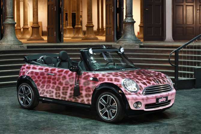 MINI (BMW) MINI Life Ball The Blonds MINI (BMW) MINI Life Ball The Blonds